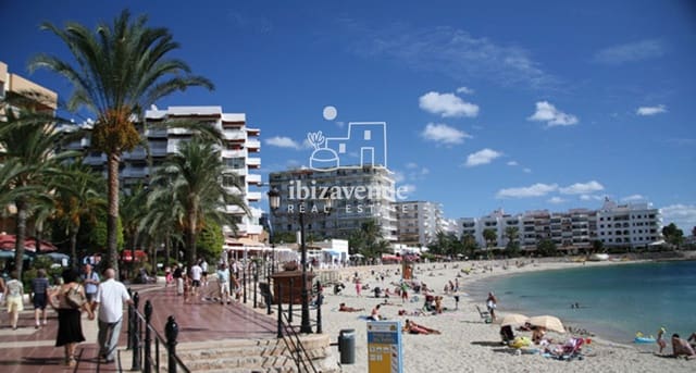 2 makuuhuone Asunto vuokrattavana paikassa Santa Eulalia / Santa Eularia - 2 700 € (Ref: 9847561)