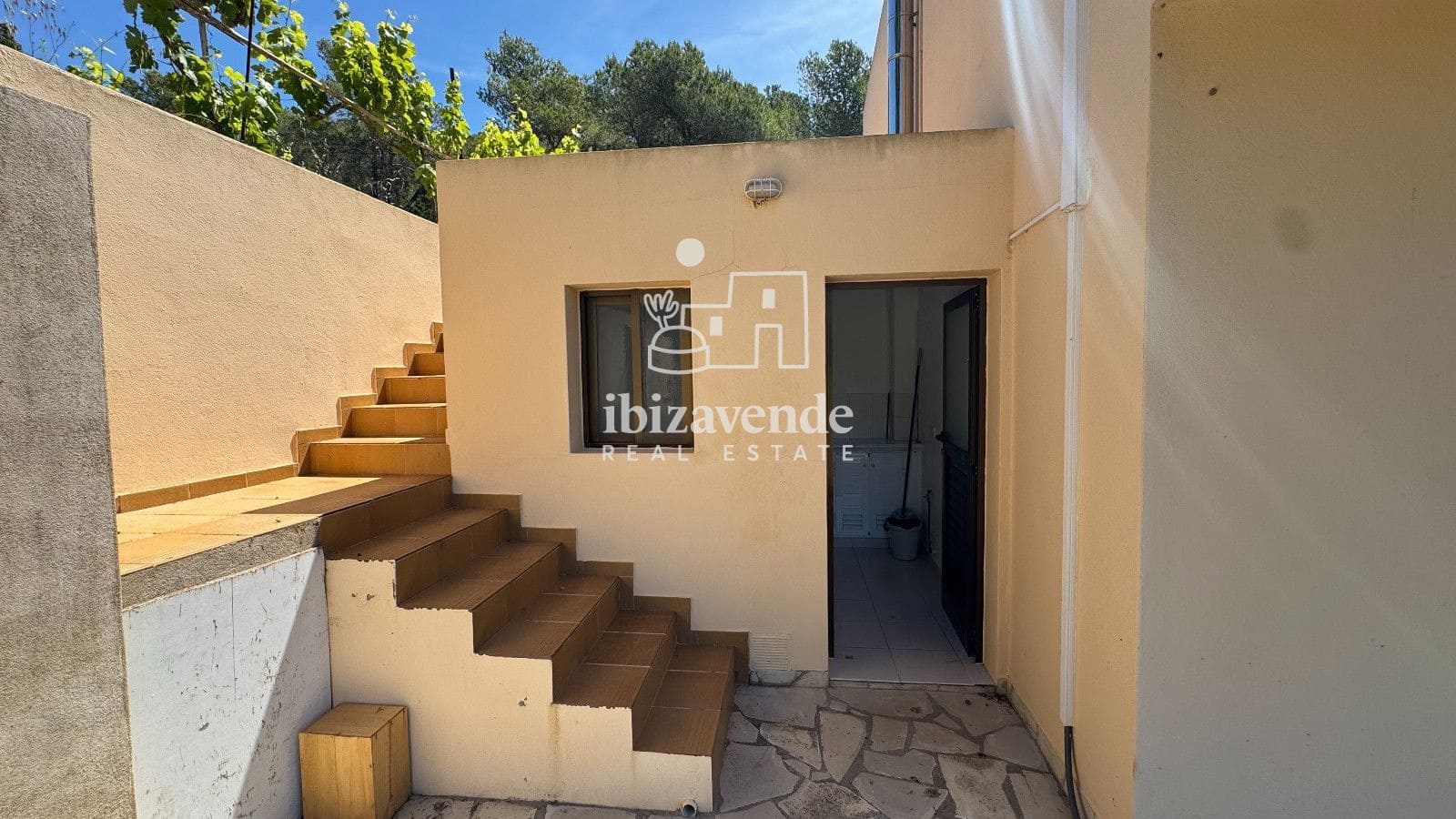 4 bedroom Villa for rent in San Jose / Sant Josep de Sa Talaia with garage - € 3,300 (Ref: 9848295)