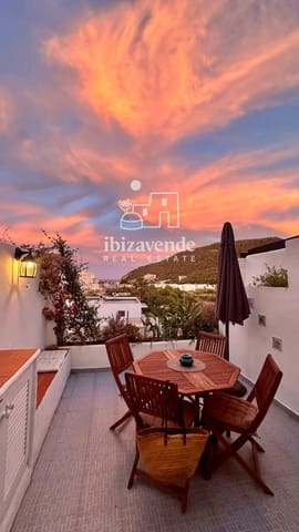 2 bedroom Flat for rent in Cala Llonga, Santa Eulalia / Santa Eularia with pool garage - € 4,500 (Ref: 9849836)