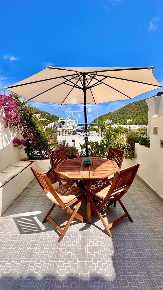 2 bedroom Flat for rent in Cala Llonga with pool garage - € 4,500 (Ref: 9849836)
