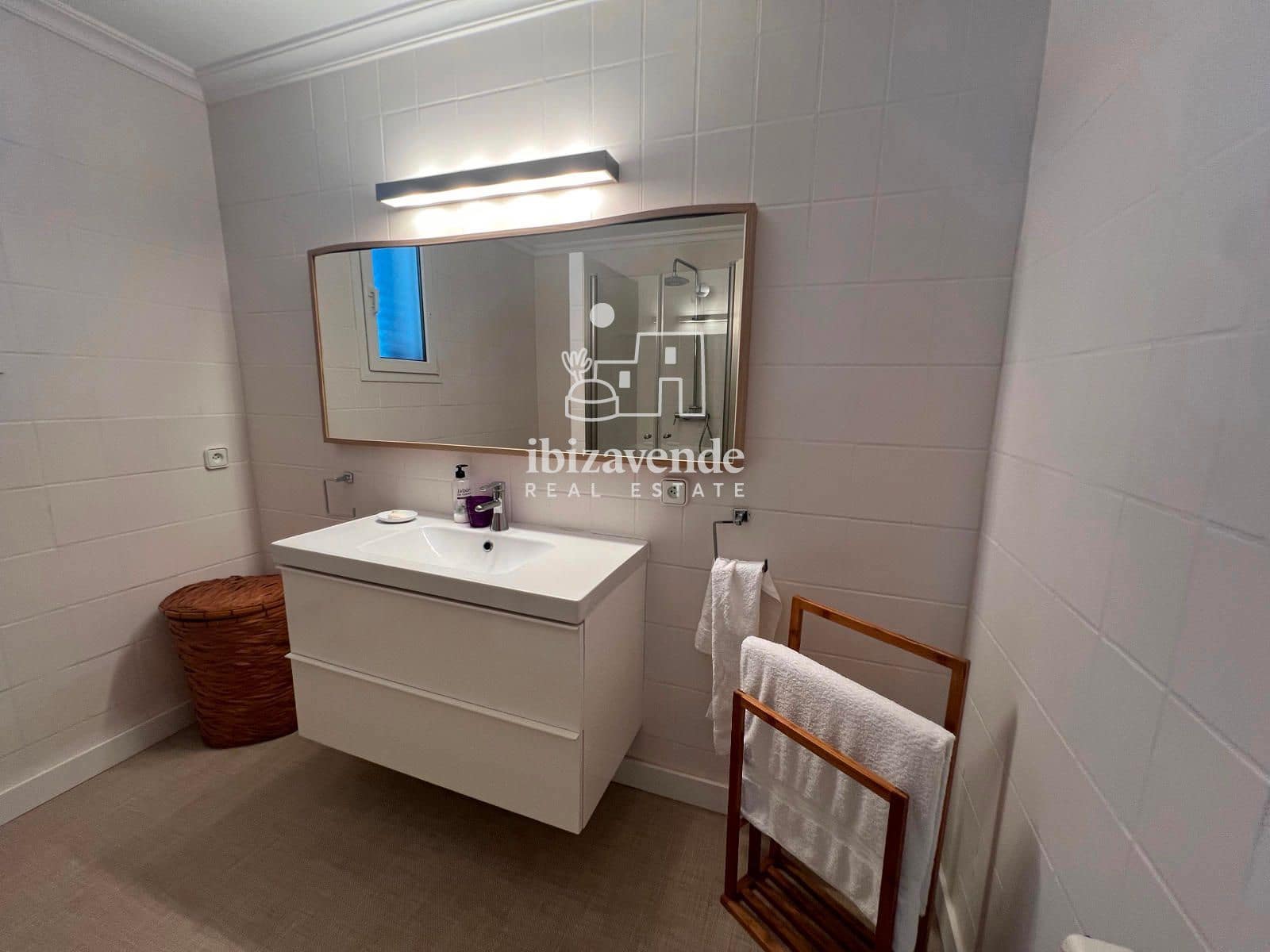 4 bedroom Villa for sale in Nuestra Senora de Jesus with pool garage - € 2,700,000 (Ref: 9860578)