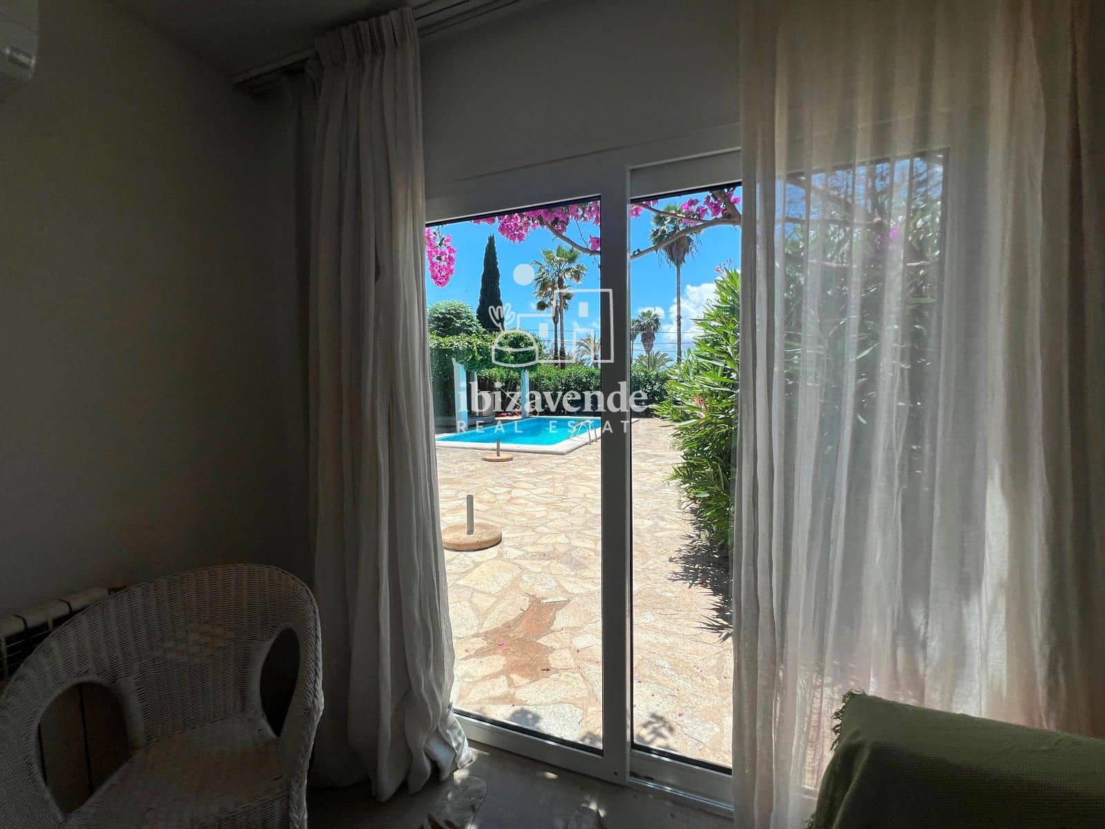 4 bedroom Villa for sale in Nuestra Senora de Jesus with pool garage - € 2,700,000 (Ref: 9860578)