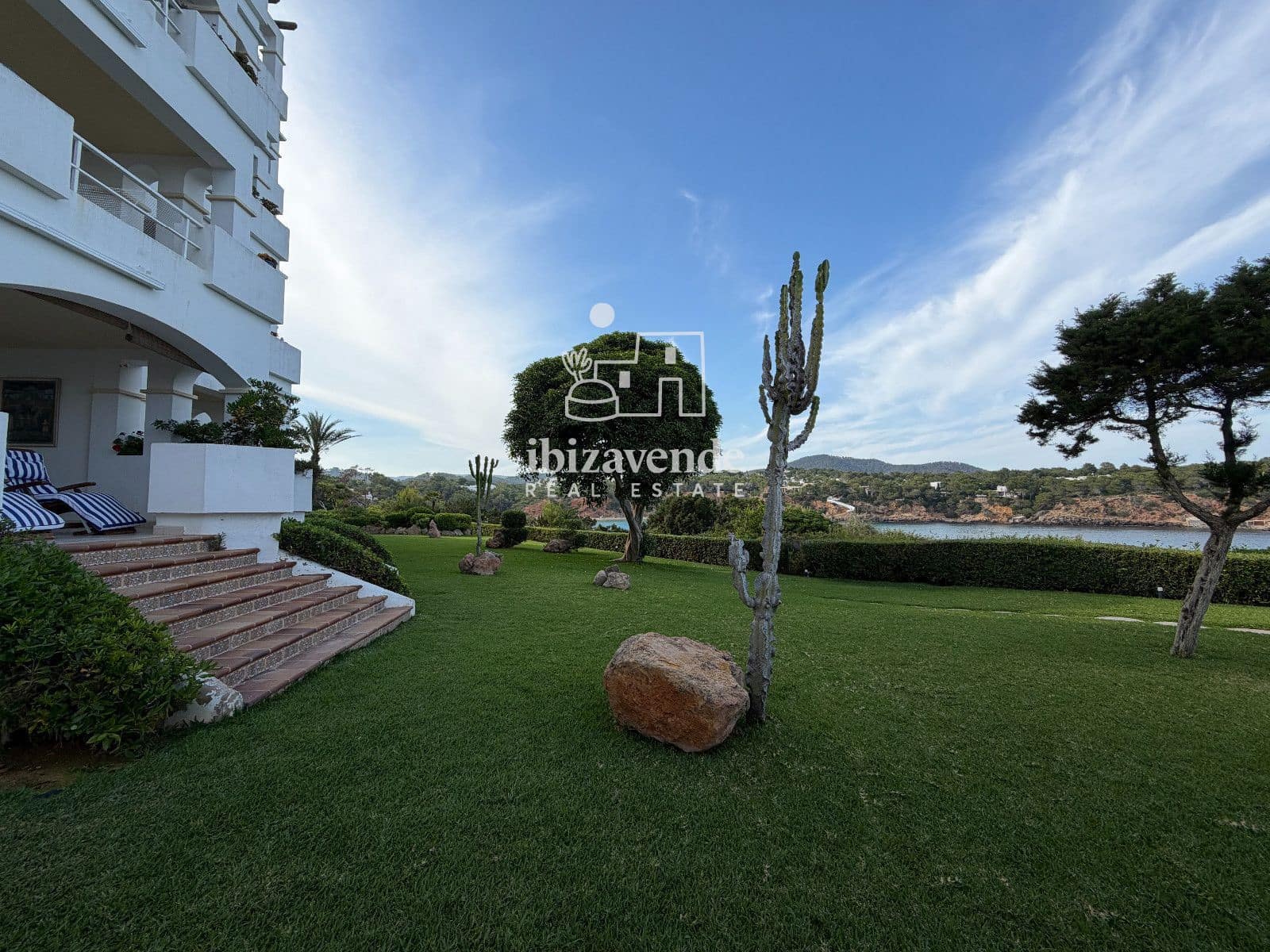 2 bedroom Flat for rent in Cala Llenya with pool garage - € 3,000 (Ref: 9877438)