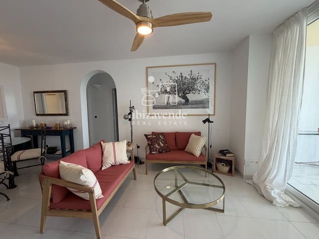 2 makuuhuone Asunto vuokrattavana paikassa Cala Llenya, Santa Eulalia / Santa Eularia mukana uima-altaan - 2 300 € (Ref: 9877438)