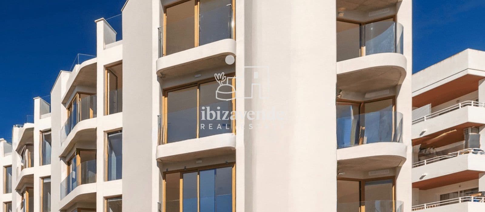 1 slaapkamer Flat te koop in Ibiza dorp met zwembad garage - € 425.000 (Ref: 9889357)