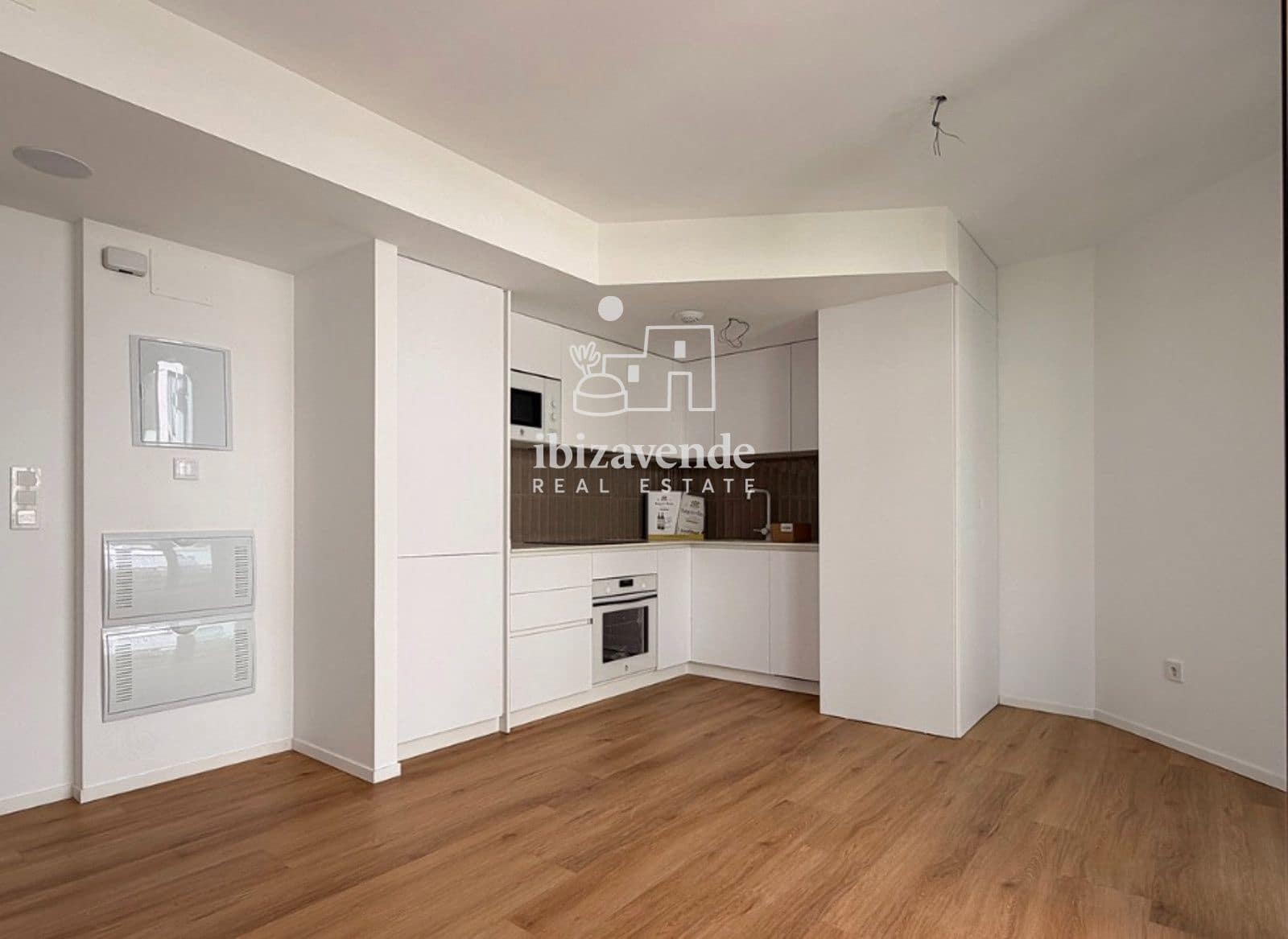 1 slaapkamer Flat te koop in Ibiza dorp met zwembad garage - € 425.000 (Ref: 9889357)