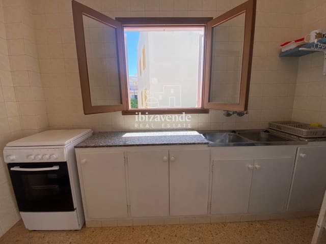 2 slaapkamer Flat te huur in Ibiza dorp - € 2.400 (Ref: 9889514)