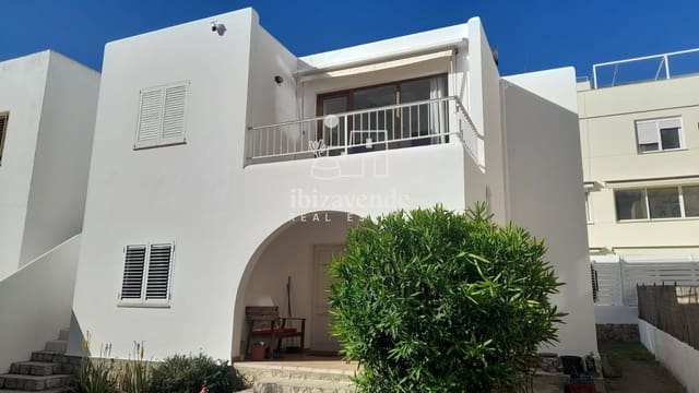 2 slaapkamer Flat te huur in Ibiza dorp - € 2.400 (Ref: 9889514)
