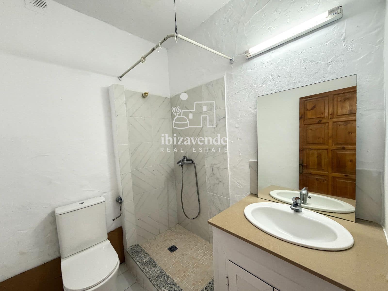 3 soveværelse Villa til leje i Sant Antoni de Portmany med garage - € 3.500 (Ref: 9890937)