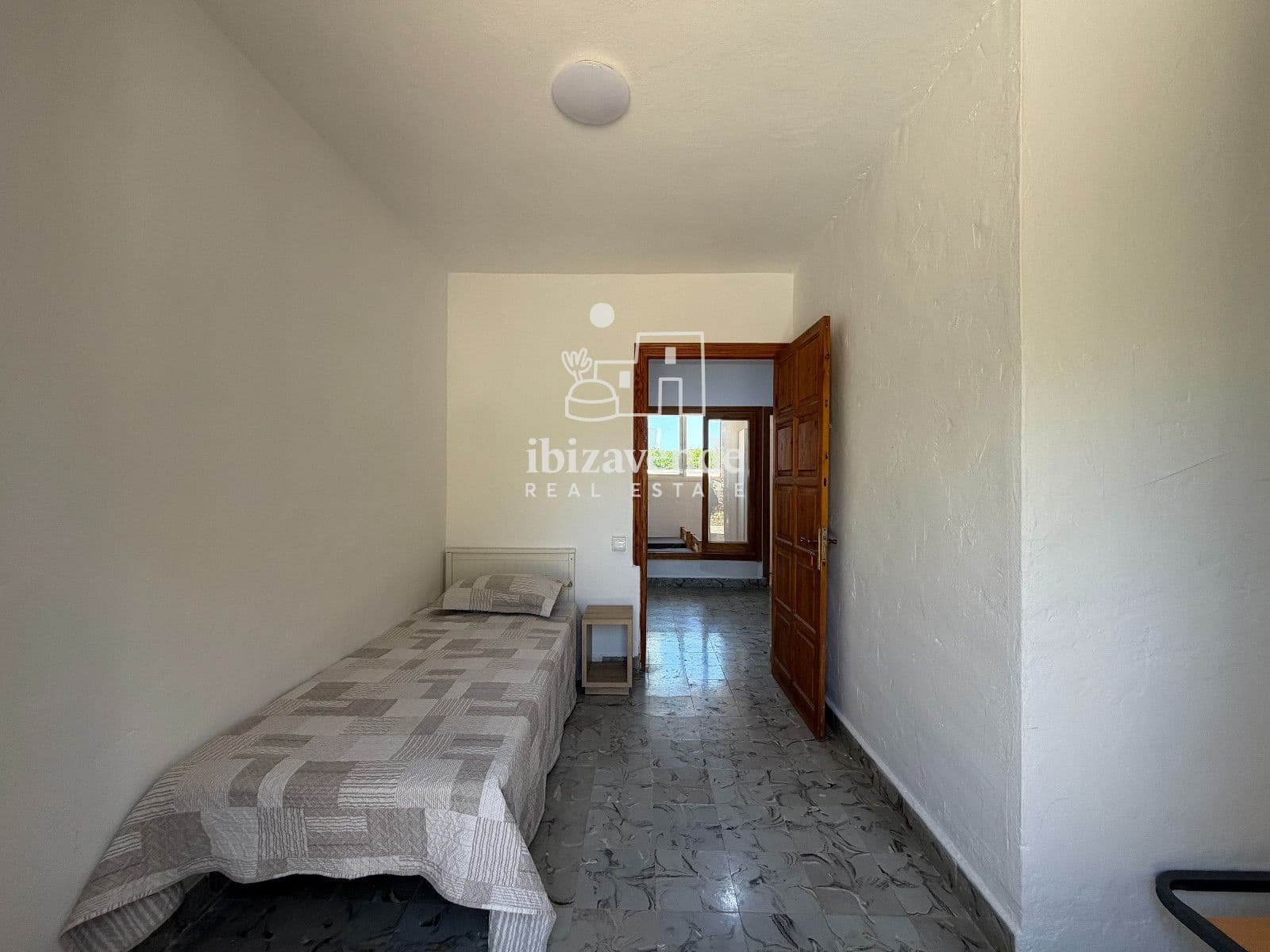 3 soveværelse Villa til leje i Sant Antoni de Portmany med garage - € 3.500 (Ref: 9890937)