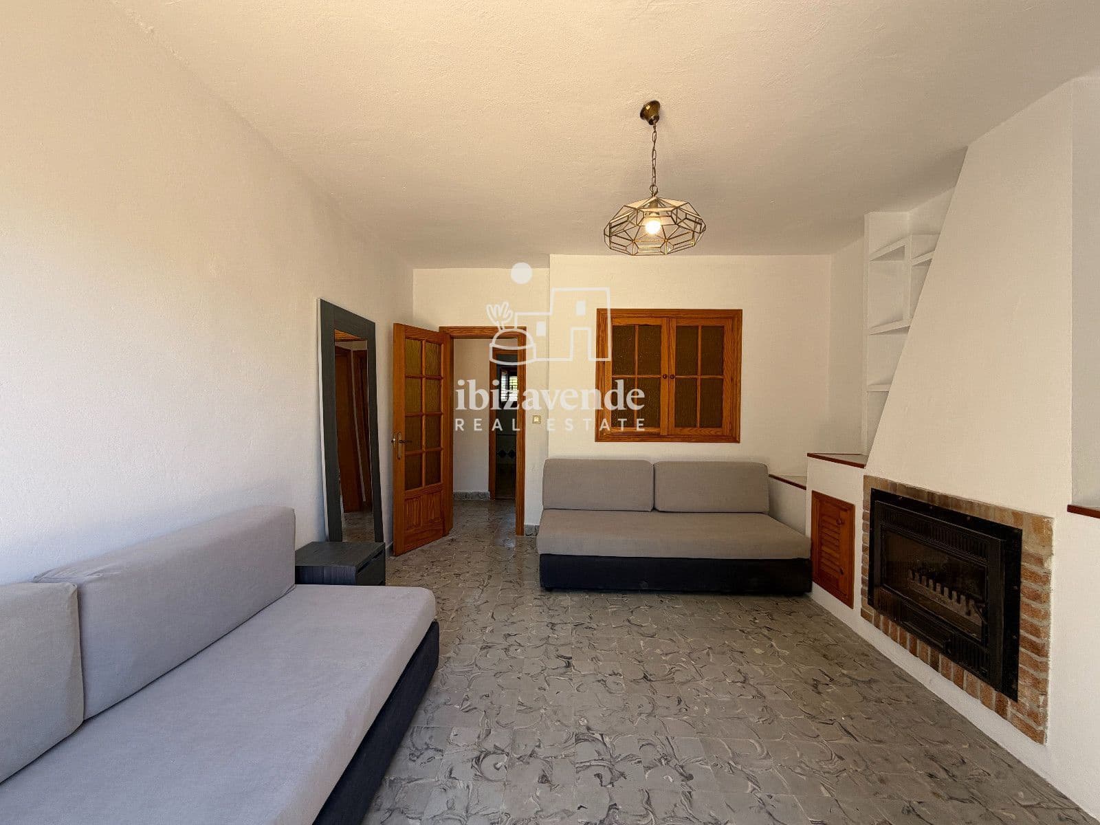 2 soveværelse Villa til leje i Cala d'en Bou med garage - € 3.500 (Ref: 9891037)
