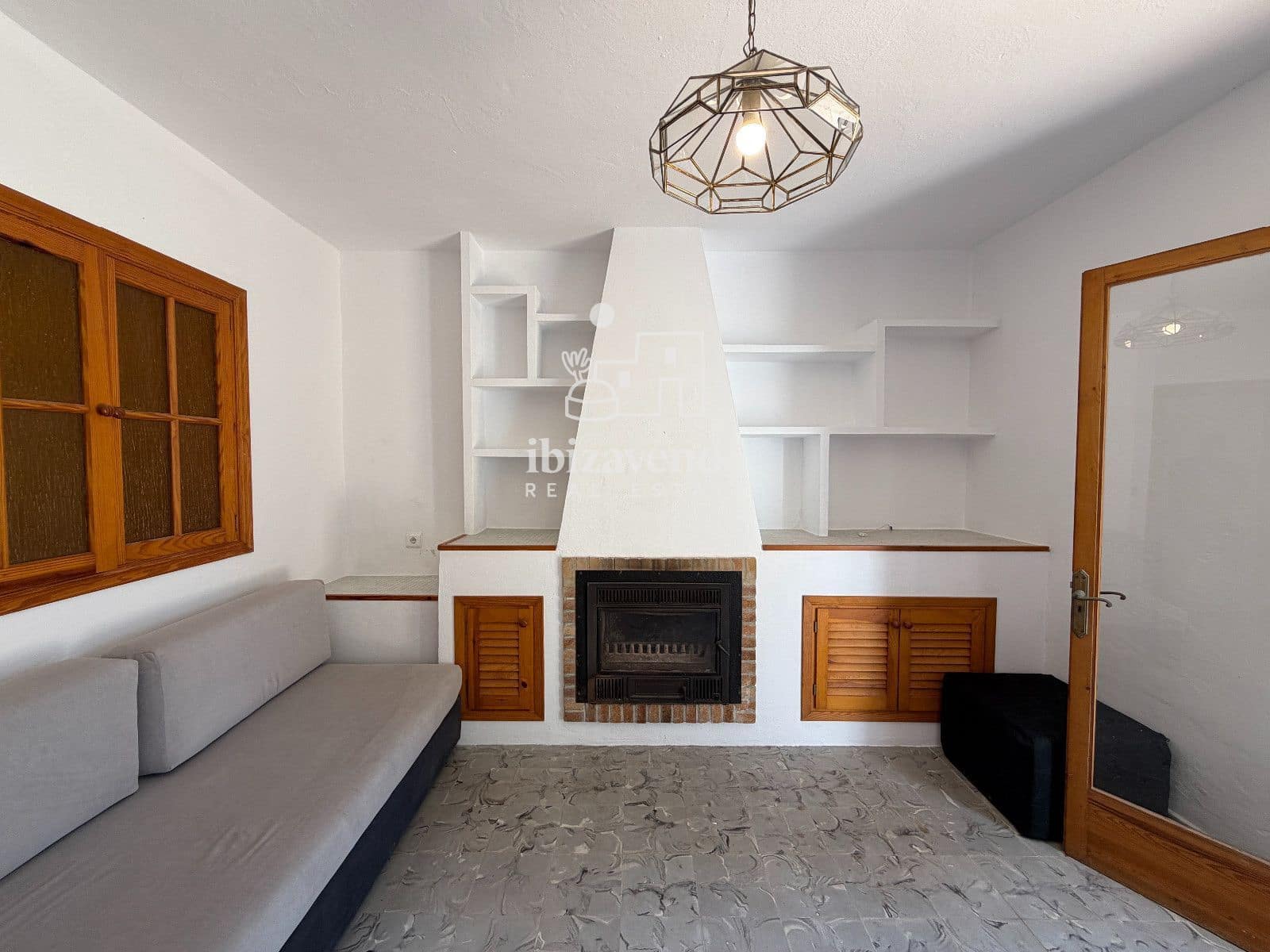 2 soveværelse Villa til leje i Cala d'en Bou med garage - € 3.500 (Ref: 9891037)