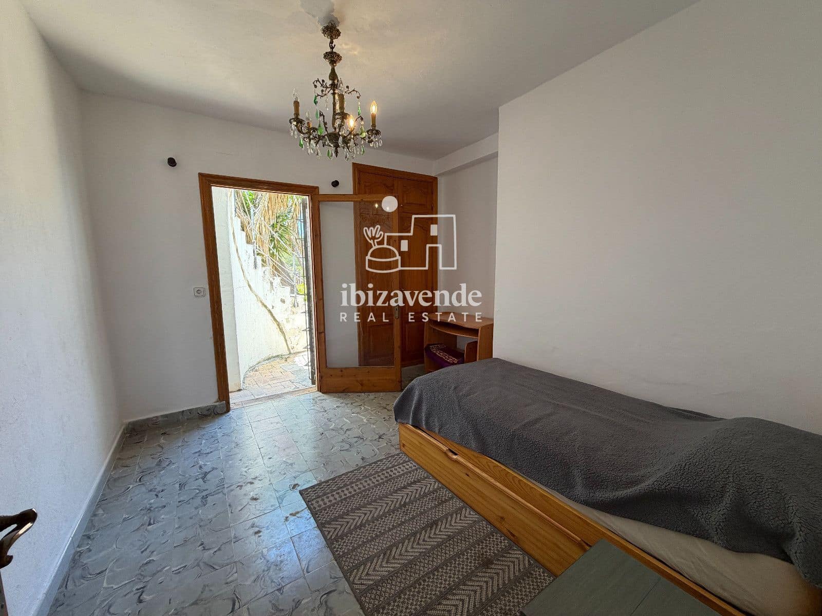 2 soveværelse Villa til leje i Cala d'en Bou med garage - € 3.500 (Ref: 9891037)
