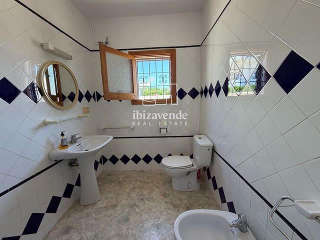 Chalet de 2 habitaciones en Cala d'en Bou, San Jose / Sant Josep de Sa Talaia en alquiler con garaje - 3.500 € (Ref: 9891037)