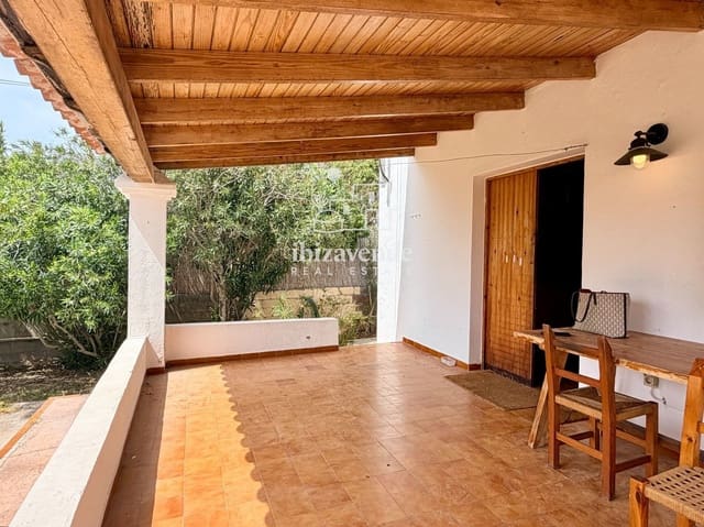 2 bedroom Villa for sale in Sant Jordi de Ses Salines, San Jose / Sant Josep de Sa Talaia - € 1,600,000 (Ref: 9895128)