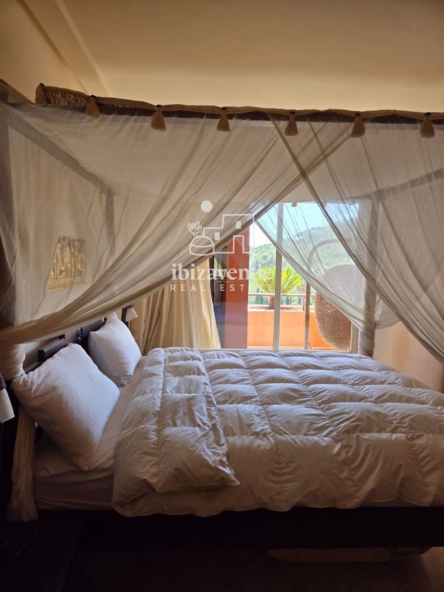 2 bedroom Flat for sale in Roca Llisa with pool garage - € 990,000 (Ref: 9898364)