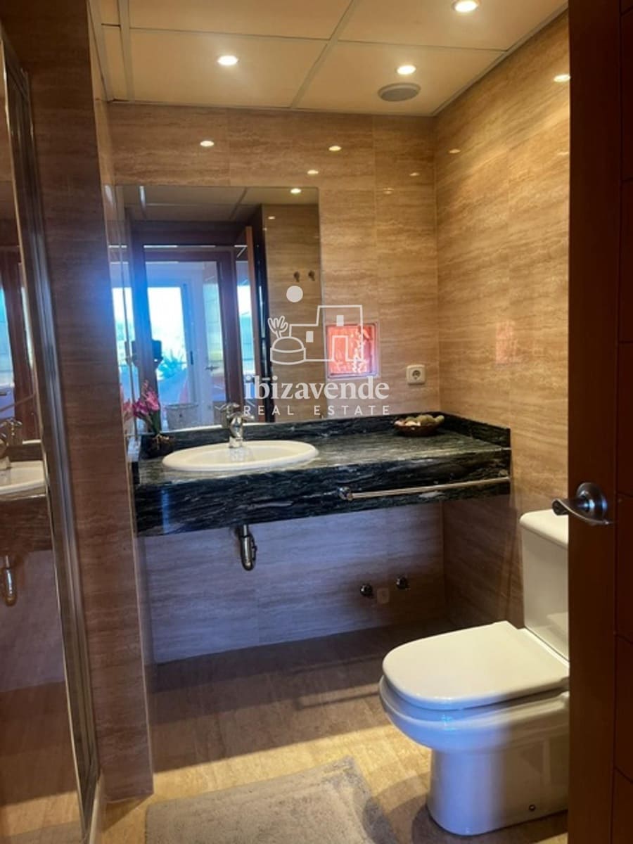 2 bedroom Flat for sale in Roca Llisa with pool garage - € 990,000 (Ref: 9898364)