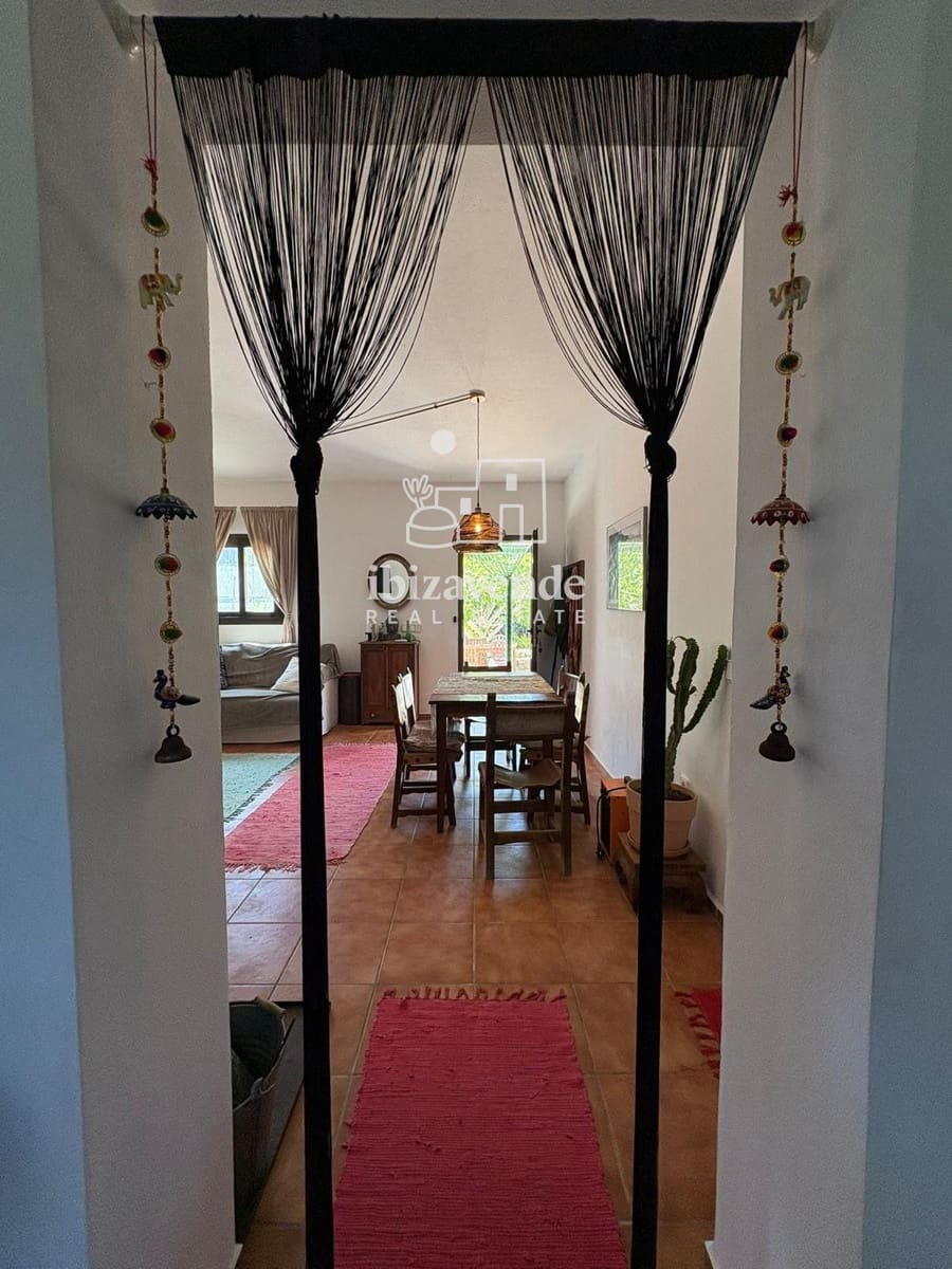 1 quarto Moradia para arrendar em Santa Eulalia / Santa Eularia com piscina garagem - 1 700 € (Ref: 9905312)