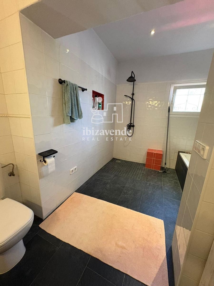 1 quarto Moradia para arrendar em Santa Eulalia / Santa Eularia com piscina garagem - 1 700 € (Ref: 9905312)