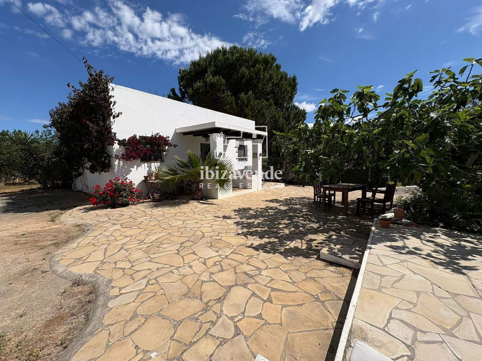 1 quarto Moradia para arrendar em Santa Eulalia / Santa Eularia com piscina garagem - 1 700 € (Ref: 9905312)