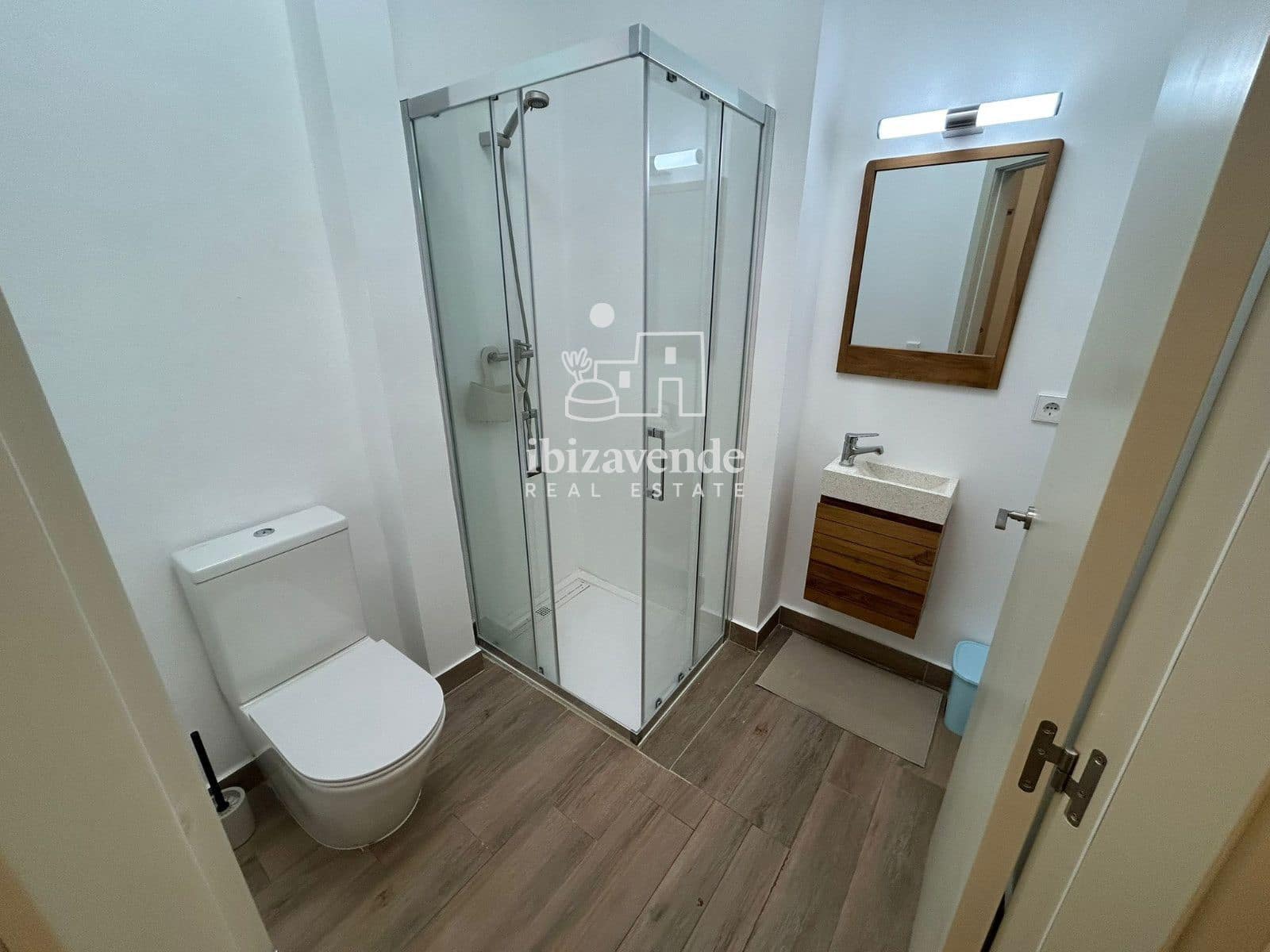 Local Comercial en Ibiza / Eivissa ciudad en venta - 390.000 € (Ref: 9916220)