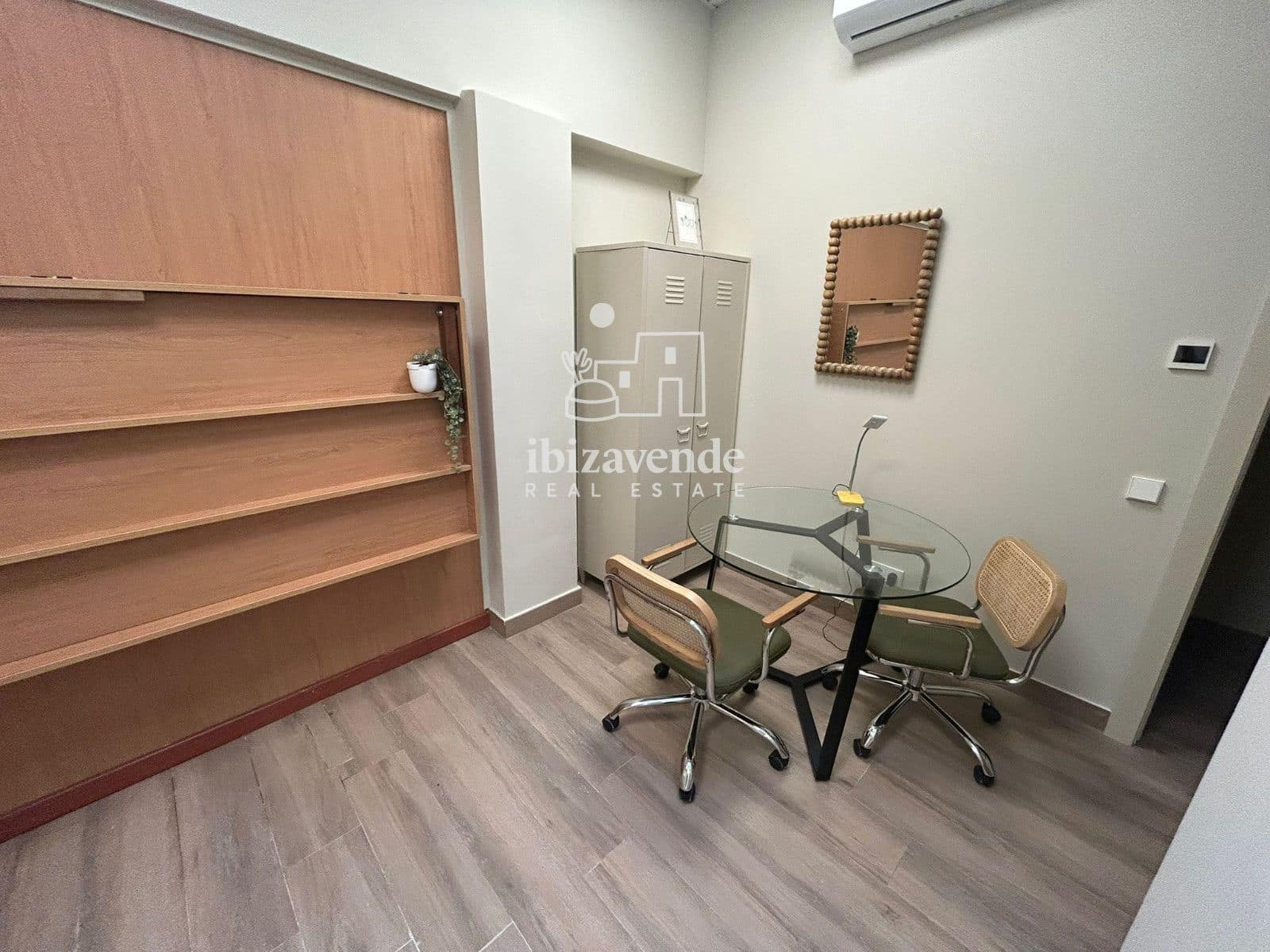 Local Comercial en Ibiza / Eivissa ciudad en venta - 390.000 € (Ref: 9916220)