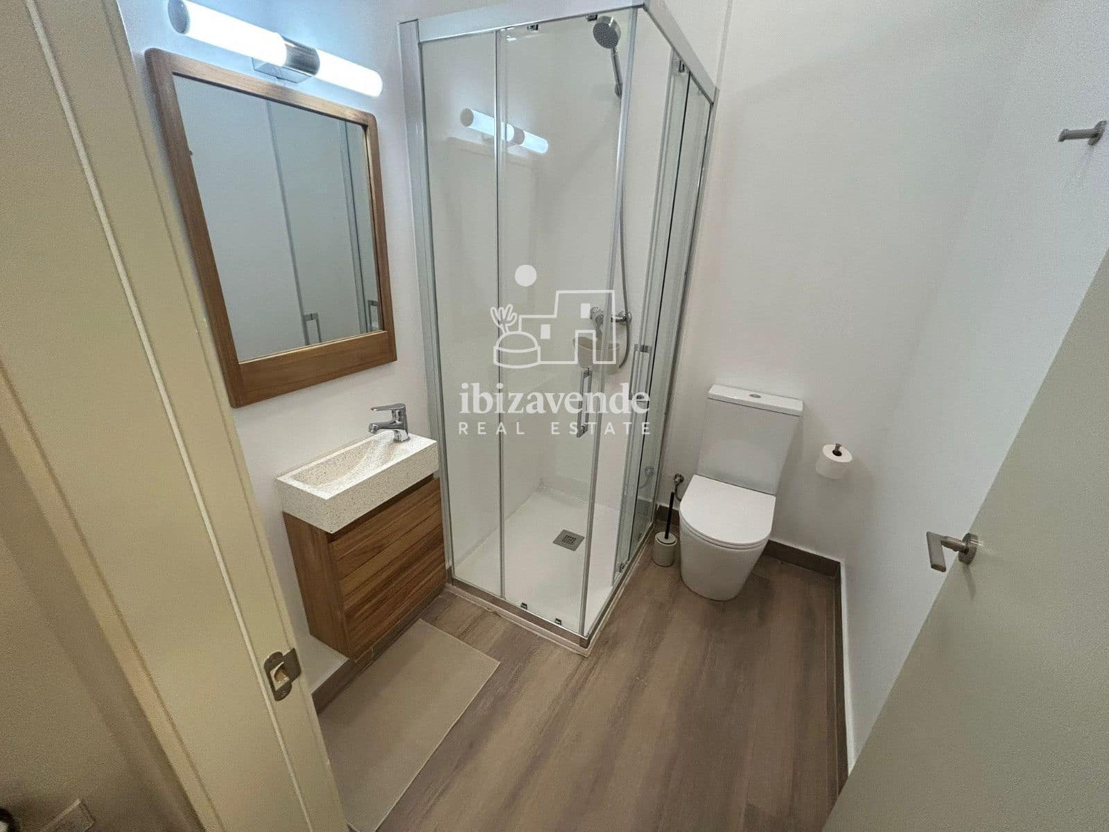 Local Comercial en Ibiza / Eivissa ciudad en venta - 390.000 € (Ref: 9916220)