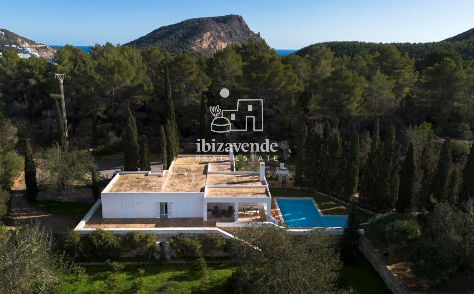 Villa te koop in Roca Llisa met zwembad garage - € 3.200.000 (Ref: 9918983)