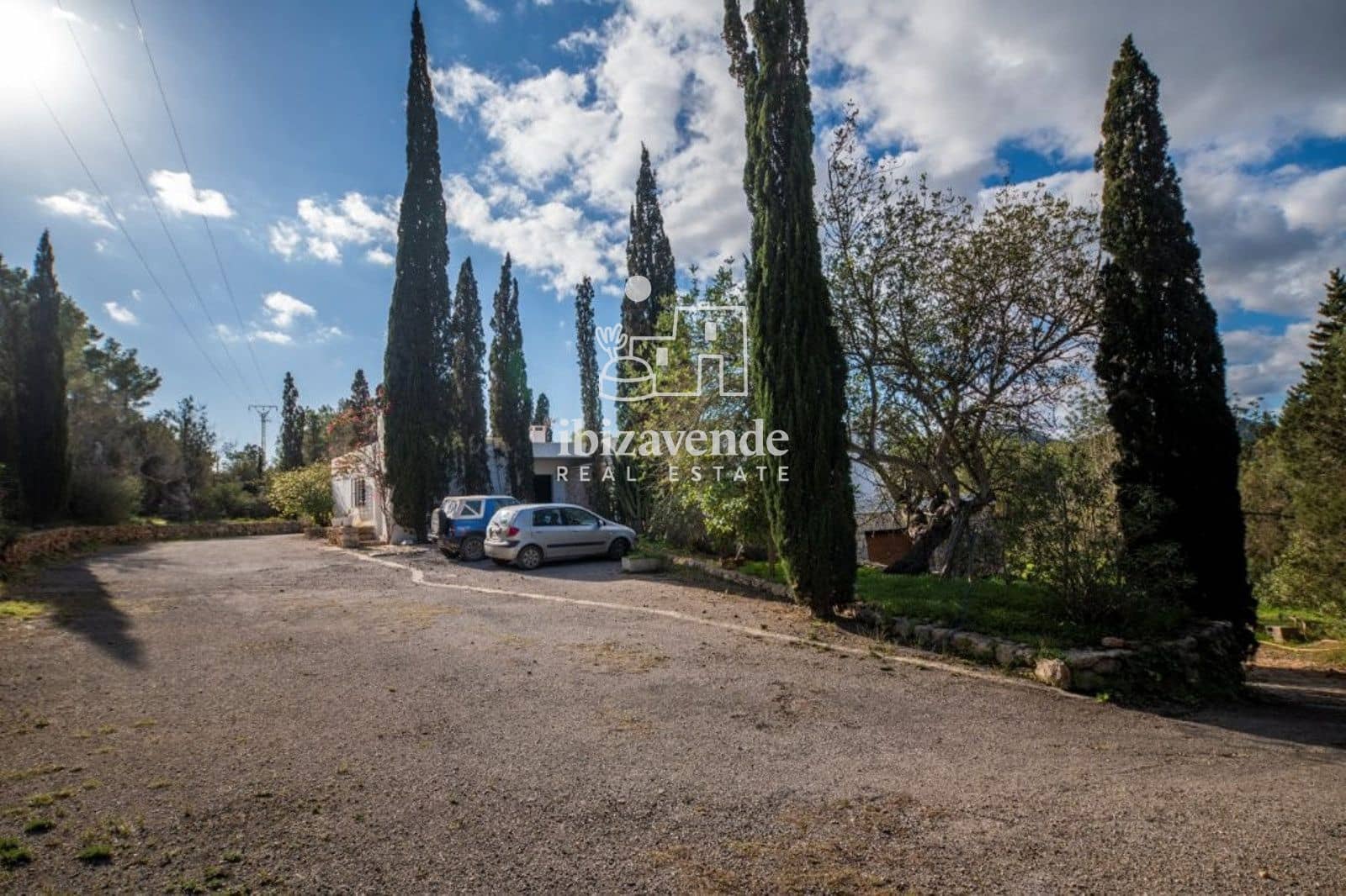 Villa te koop in Roca Llisa met zwembad garage - € 3.200.000 (Ref: 9918983)