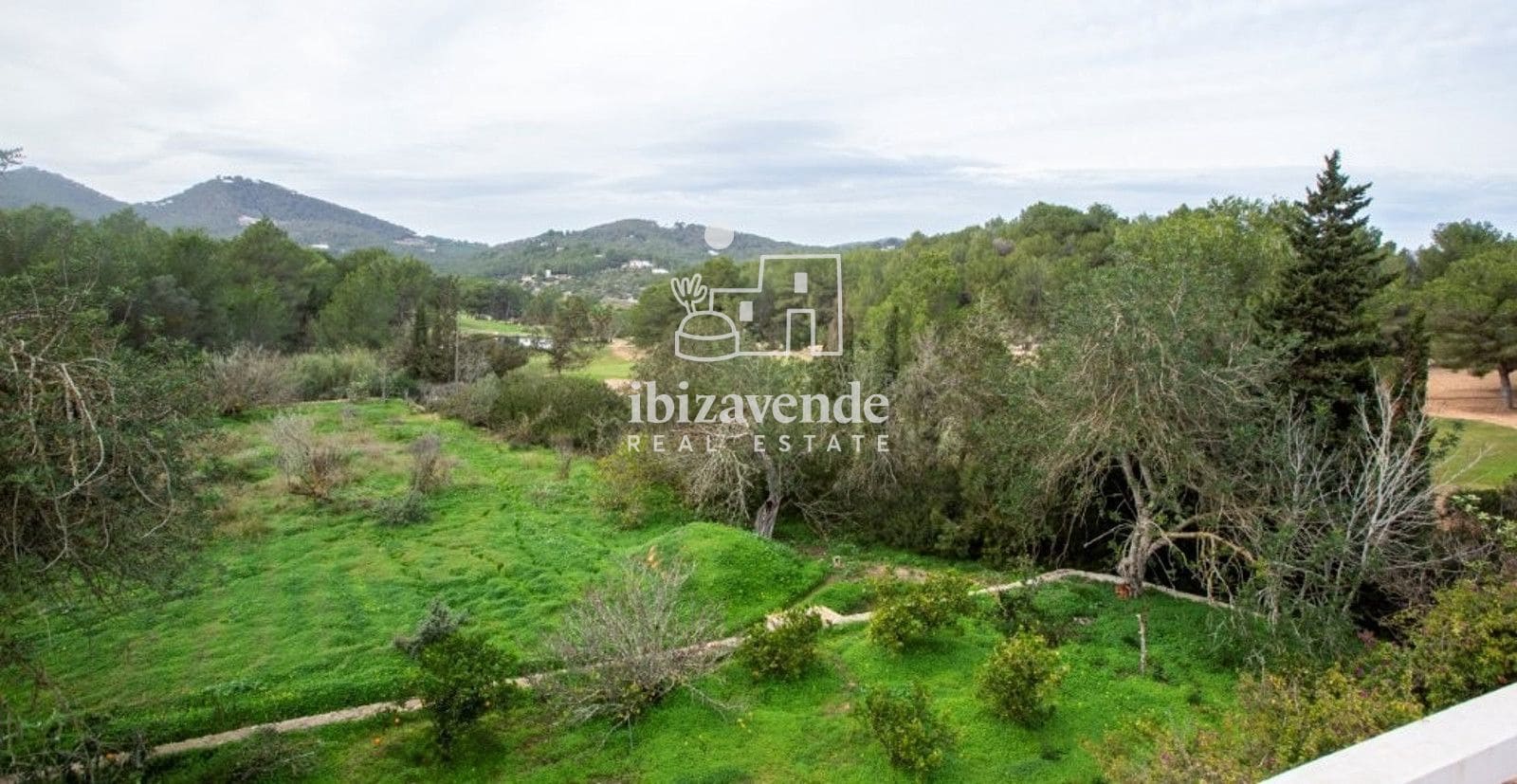 Villa te koop in Roca Llisa met zwembad garage - € 3.200.000 (Ref: 9918983)