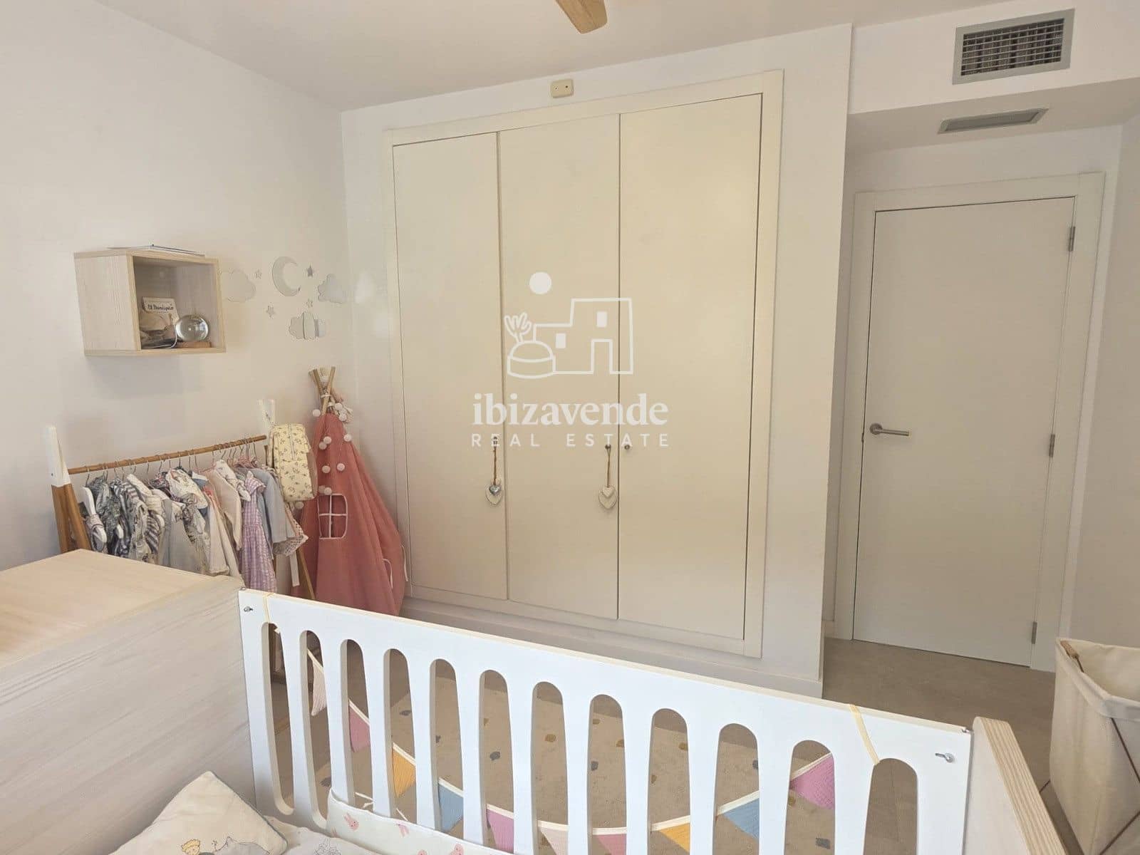 3 slaapkamer Flat te koop in Roca Llisa met zwembad garage - € 870.000 (Ref: 9922920)