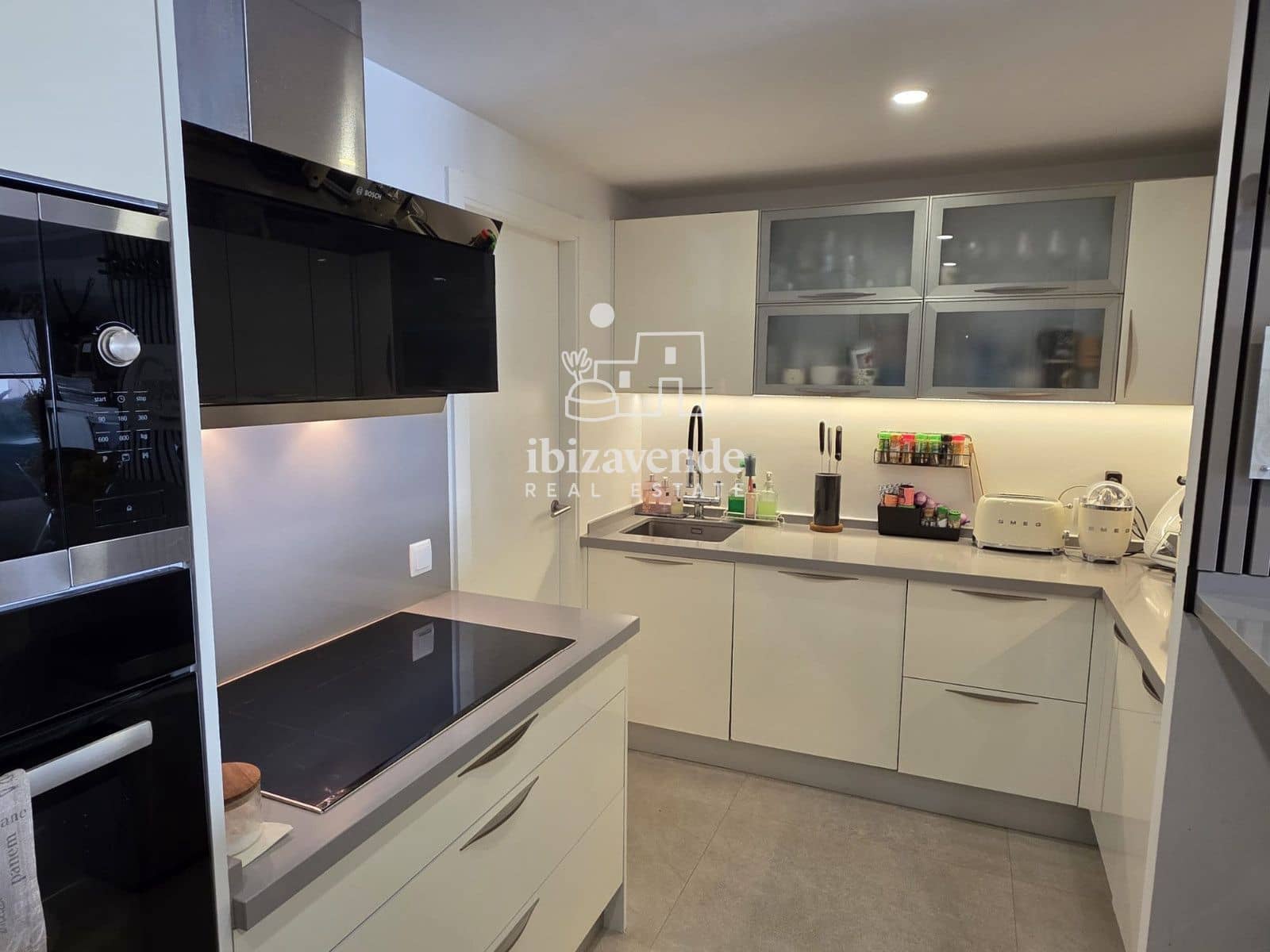 3 slaapkamer Flat te koop in Roca Llisa met zwembad garage - € 870.000 (Ref: 9922920)