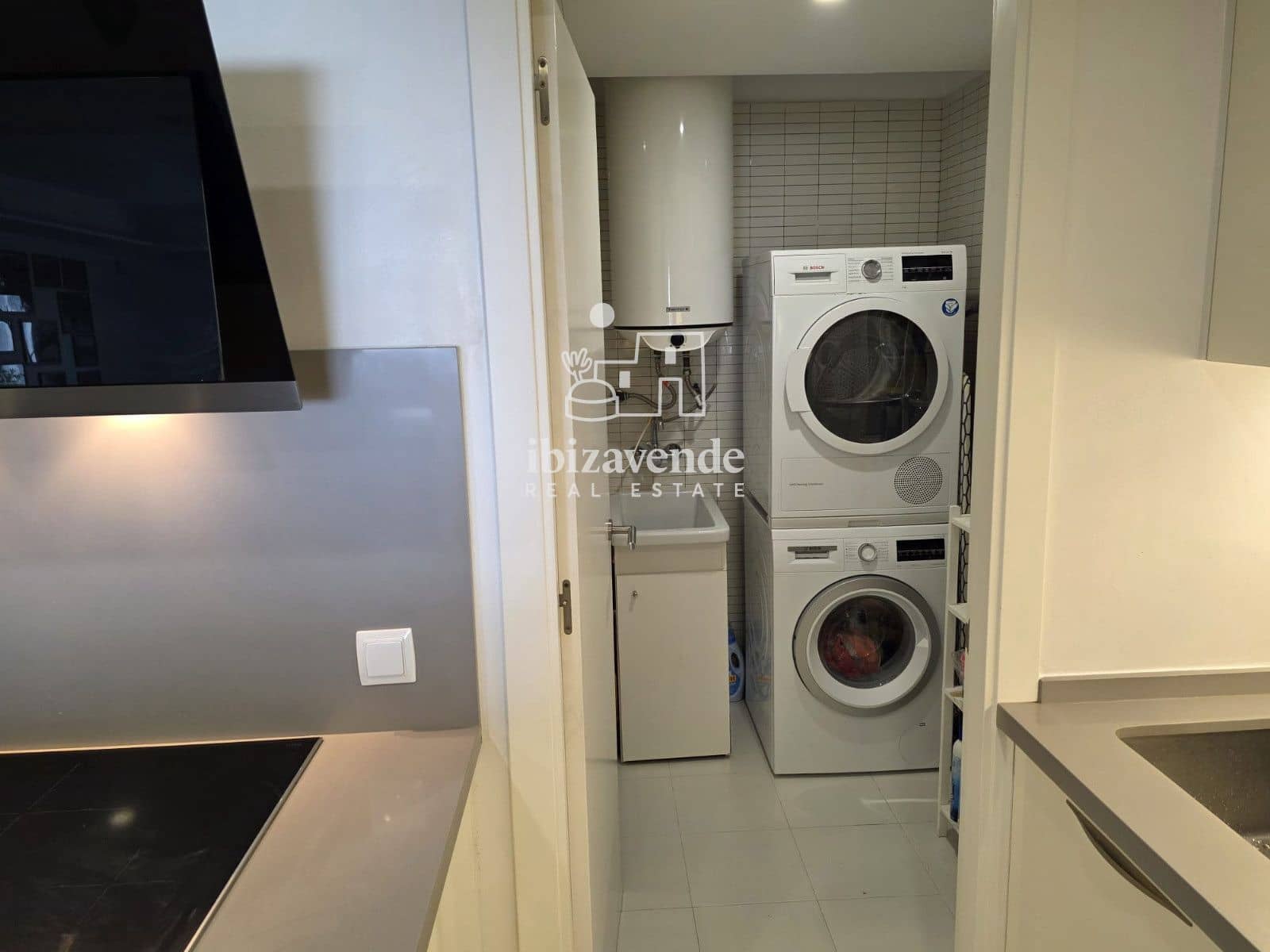 3 slaapkamer Flat te koop in Roca Llisa met zwembad garage - € 870.000 (Ref: 9922920)