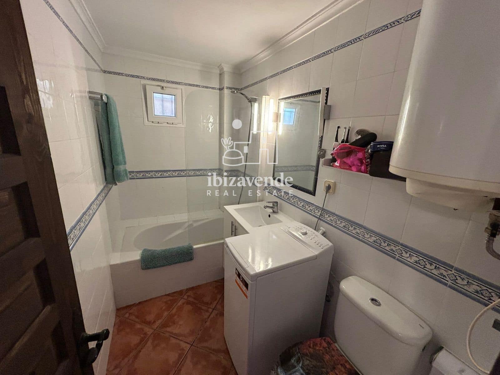 Appartement de 1 chambre à louer à Cala Llonga avec piscine garage - 1 800 € (Ref: 9932150)