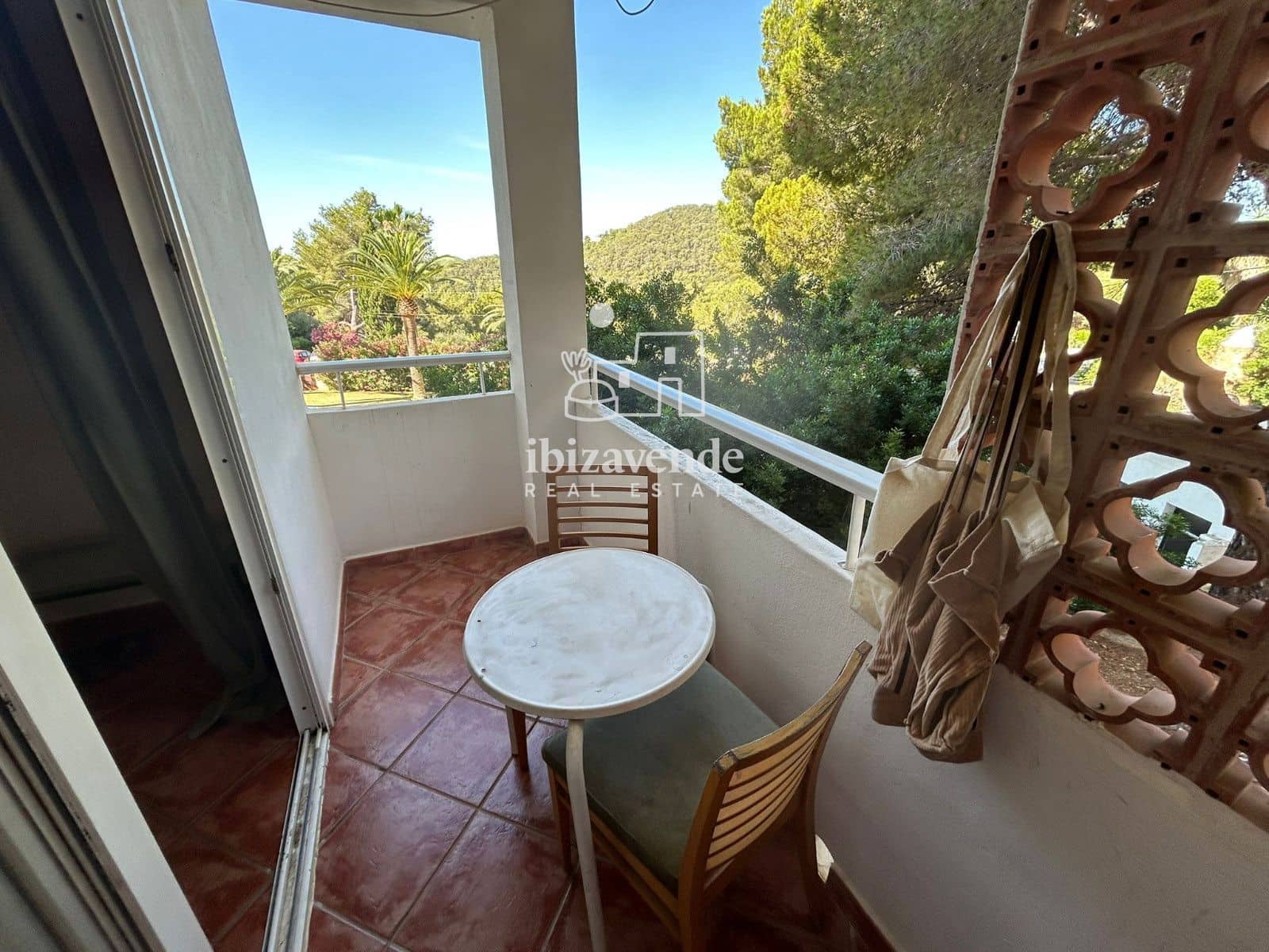 Appartement de 1 chambre à louer à Cala Llonga avec piscine garage - 1 800 € (Ref: 9932150)