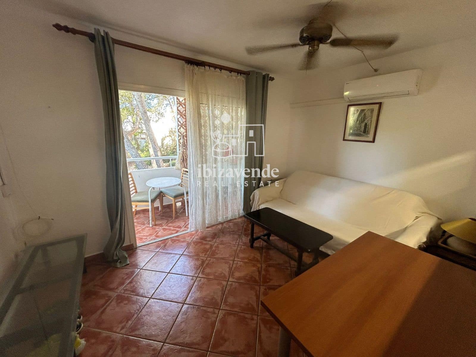 Appartement de 1 chambre à louer à Cala Llonga avec piscine garage - 1 800 € (Ref: 9932150)