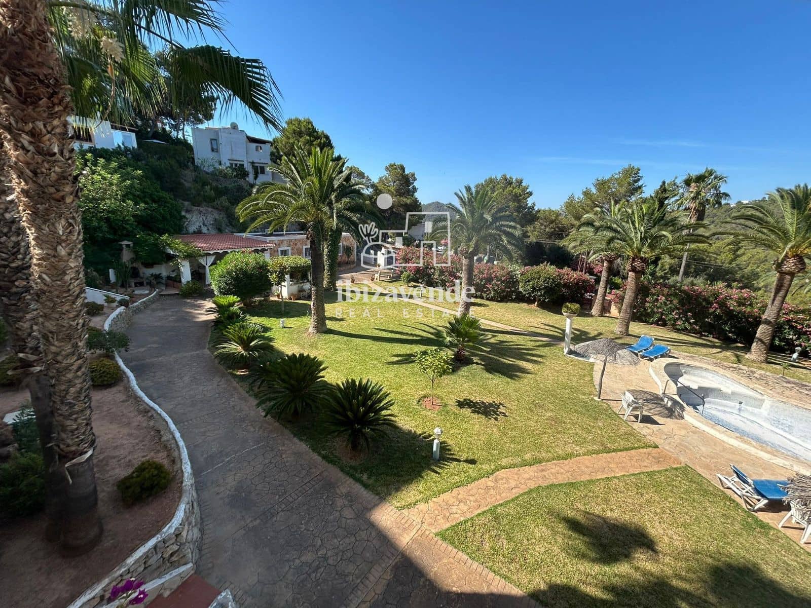 Appartement de 1 chambre à louer à Cala Llonga avec piscine garage - 1 800 € (Ref: 9932150)
