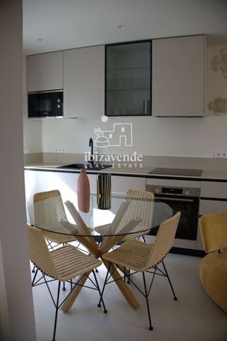 Appartement de 2 chambres à louer à Cala Gracio, Sant Antoni de Portmany avec piscine garage - 1 800 € (Ref: 9948536)