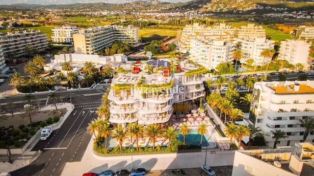 Ático de 1 habitación en Ibiza / Eivissa ciudad en venta con piscina garaje - 3.020.909 € (Ref: 9950132)