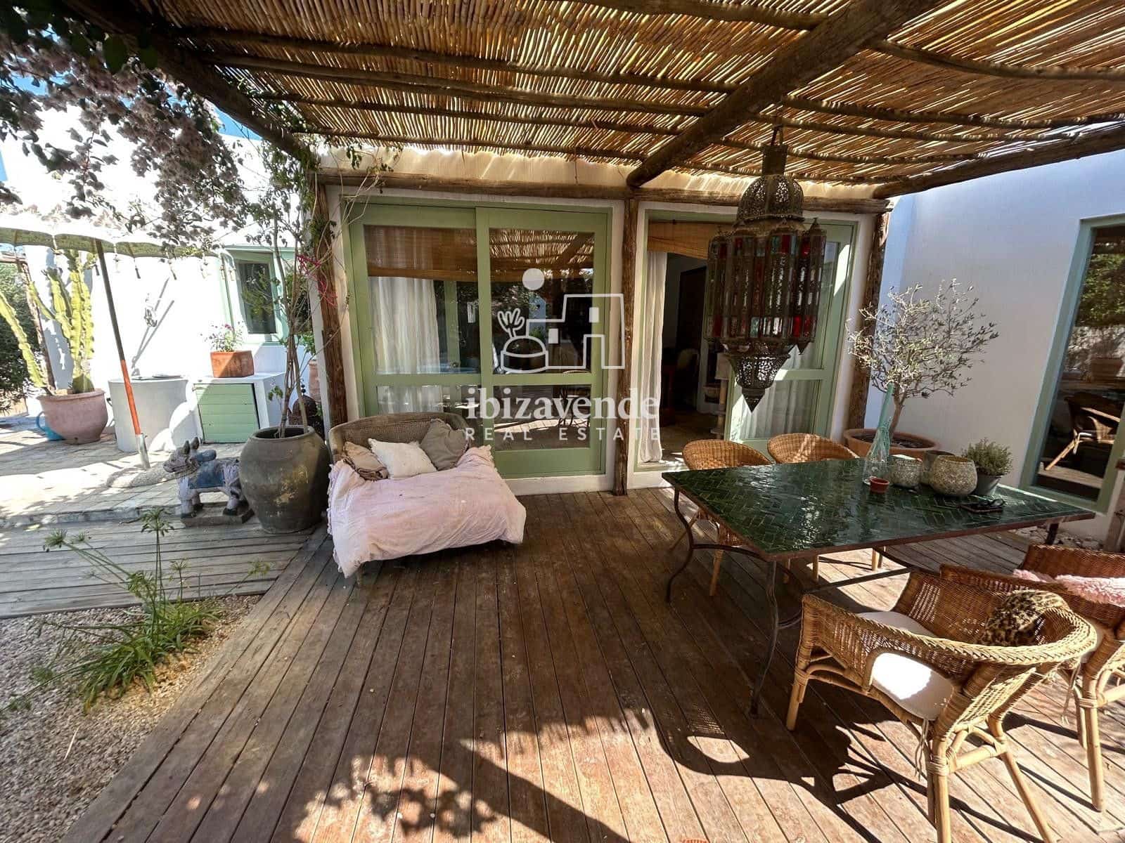1 sypialnia Willa na sprzedaż w Sant Rafael de Sa Creu z basenem - 1 500 000 € (Ref: 9953051)