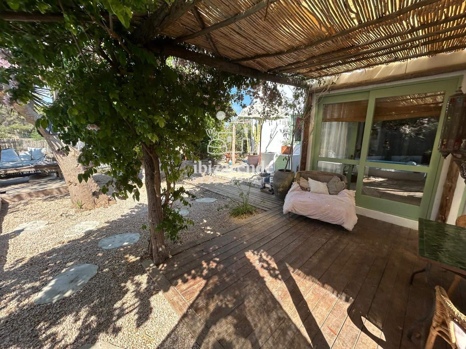 1 sypialnia Willa na sprzedaż w Sant Rafael de Sa Creu z basenem - 1 500 000 € (Ref: 9953051)