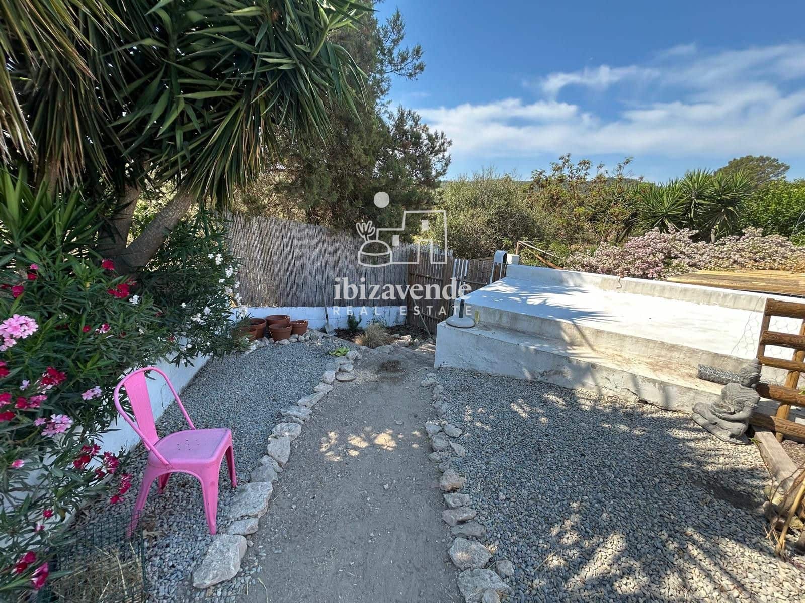 1 sypialnia Willa na sprzedaż w Sant Rafael de Sa Creu z basenem - 1 500 000 € (Ref: 9953051)