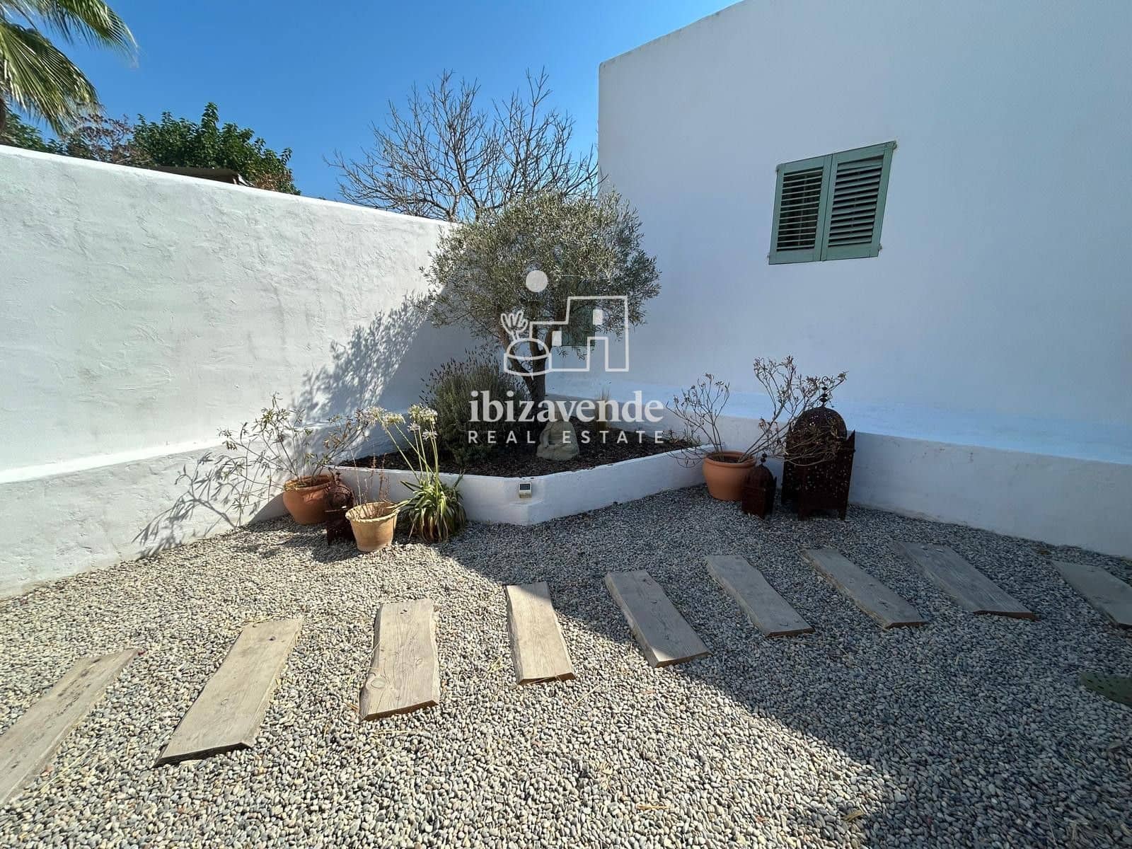 1 sypialnia Willa na sprzedaż w Sant Rafael de Sa Creu z basenem - 1 500 000 € (Ref: 9953051)