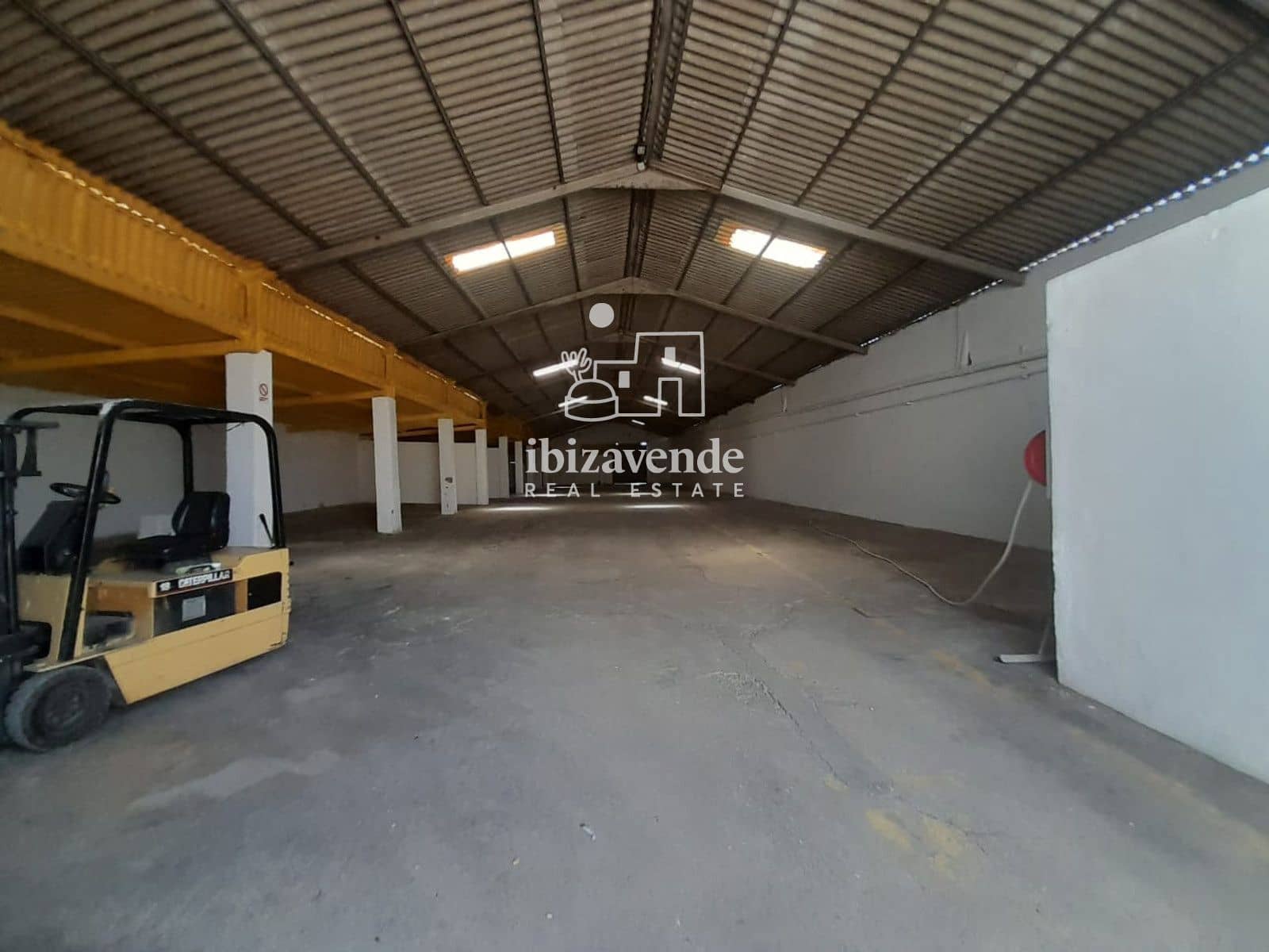 Commercial for rent in Sant Llorenc de Balafia with garage - € 18,000 (Ref: 9961606)