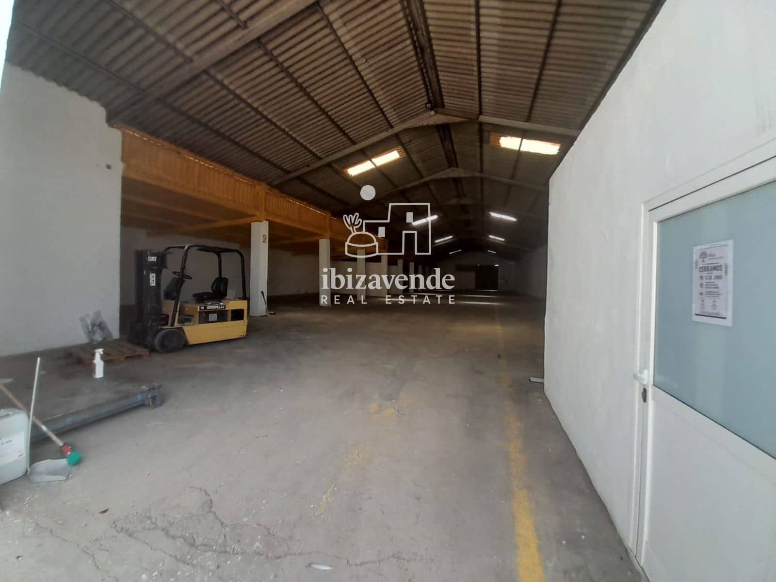 Commercial for rent in Sant Llorenc de Balafia with garage - € 18,000 (Ref: 9961606)