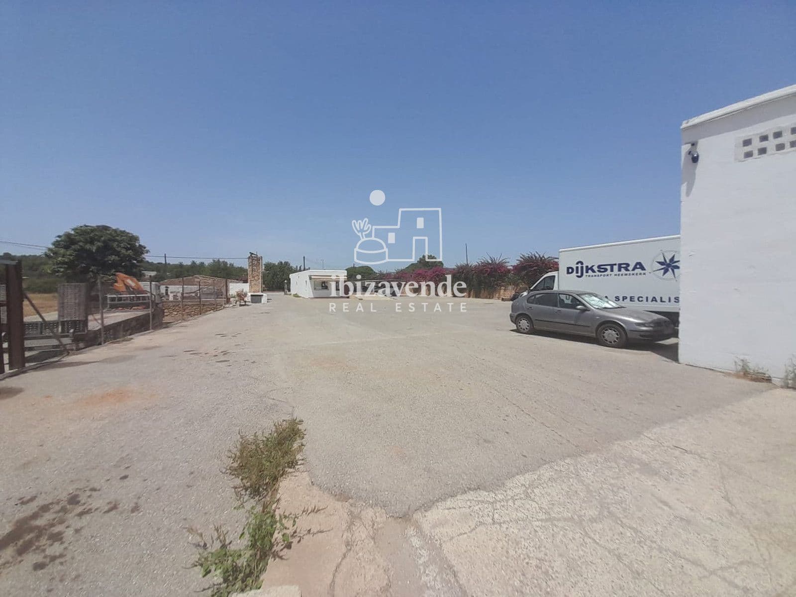 Commercial for rent in Sant Llorenc de Balafia with garage - € 18,000 (Ref: 9961606)