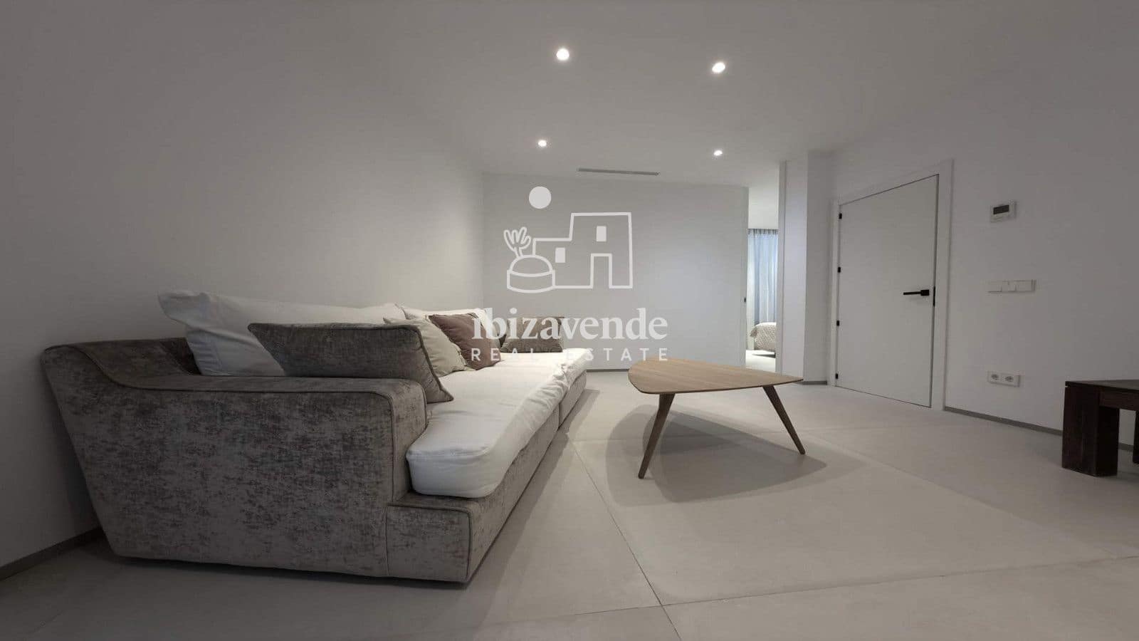 5 bedroom Villa for sale in Nuestra Senora de Jesus with pool garage - € 2,470,000 (Ref: 9965670)