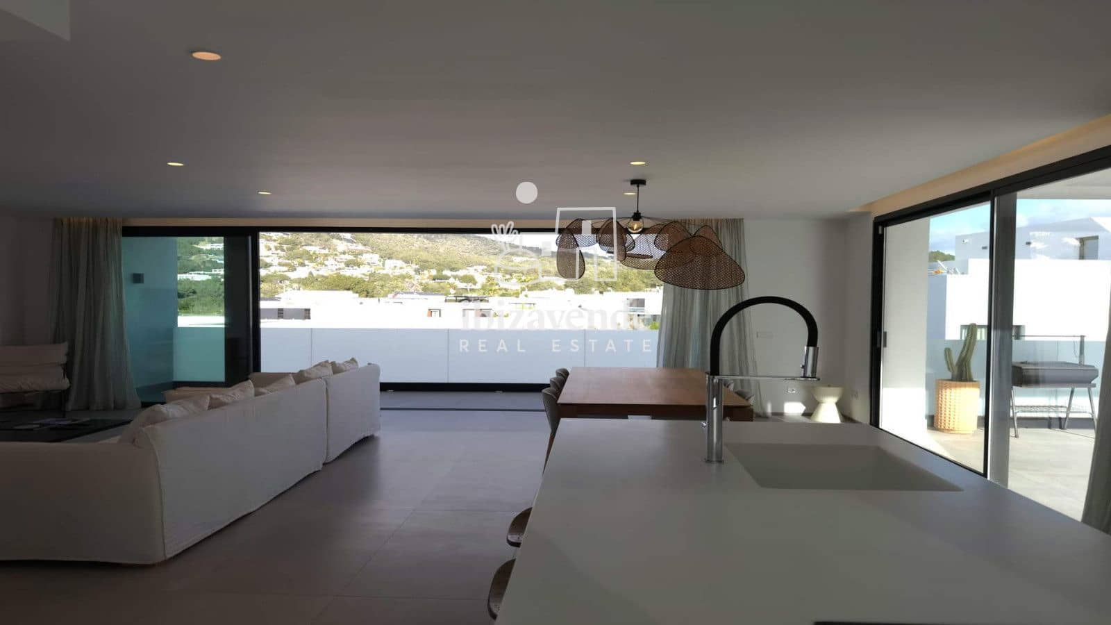 5 bedroom Villa for sale in Nuestra Senora de Jesus with pool garage - € 2,470,000 (Ref: 9965670)