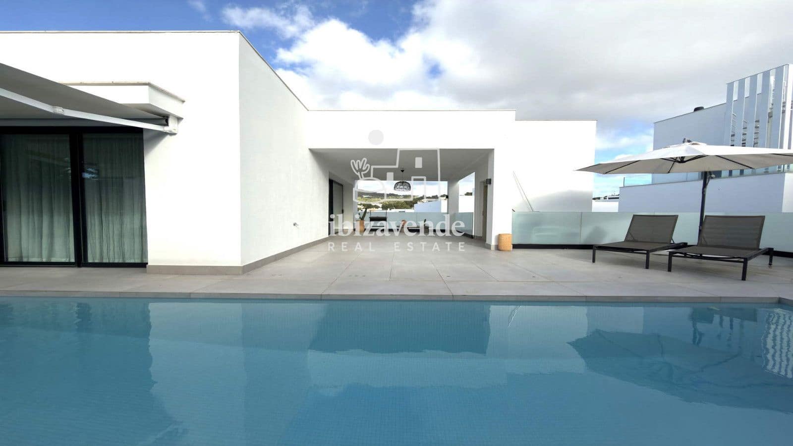 5 bedroom Villa for sale in Nuestra Senora de Jesus with pool garage - € 2,470,000 (Ref: 9965670)