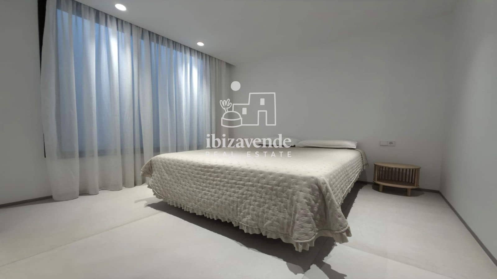 5 bedroom Villa for sale in Nuestra Senora de Jesus with pool garage - € 2,470,000 (Ref: 9965670)